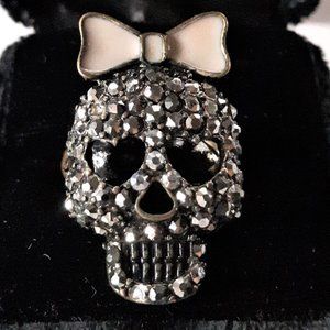 Betsey Johnson gunmetal grey rhinestone SKULL ring